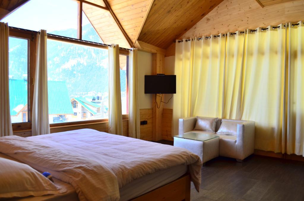 The Whitestone Resorts Manāli Rum bild